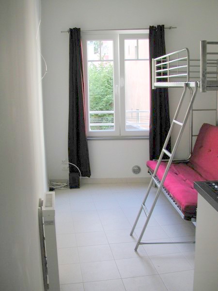 72N°23 Photo Rideau + Matelas Canapé 2