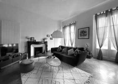 Commerce – Lumineux 3 pièces avec ascenseur – 440.000 € fai