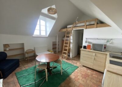 Studio meublé – Place de la Bourse – 620 € CC/mois