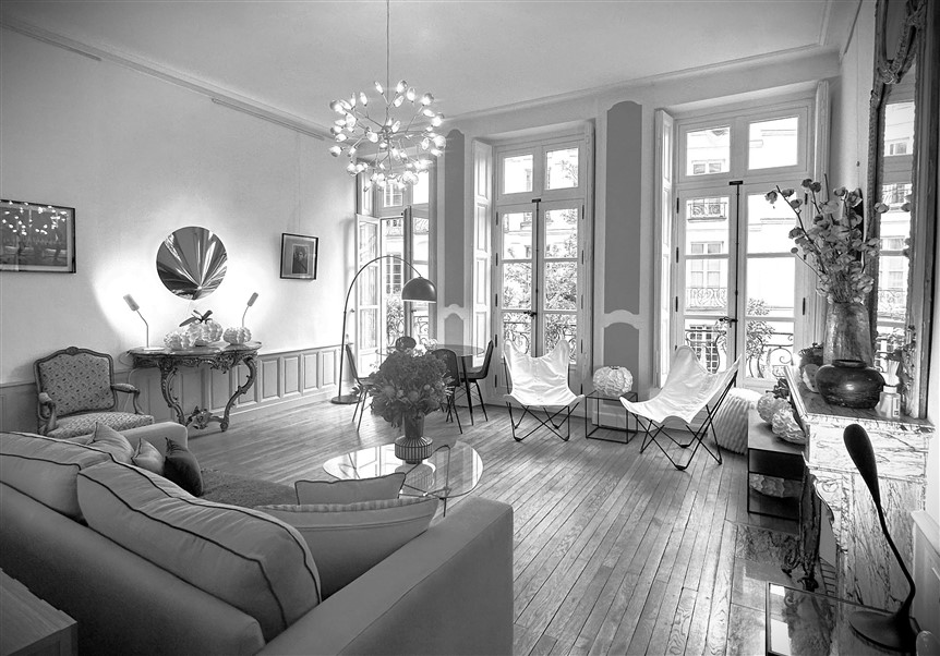 Place du Pilori – Luxueux 3 pièces avec balcon – 383.000 € fai