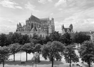 Cathédrale – Appartement familial de caractère avec stationnement – 750.000 € fai